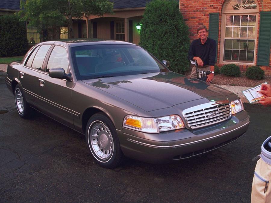  Ford Crown Victoria 1998 года  (фото 42 из 161)